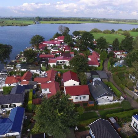 Wervershoof Ferienpark Vislust Haus De Graaf Niederlande Ijsselmeer מראה חיצוני תמונה